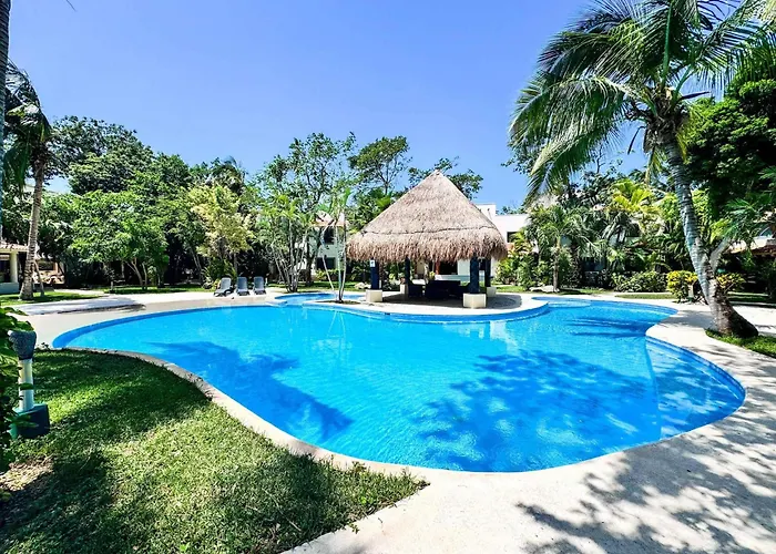Apartamento Tropical 3br Retreat W Pool & Essentials *