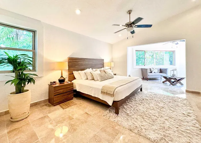 Apartamento Tropical 3br Retreat W Pool & Essentials *