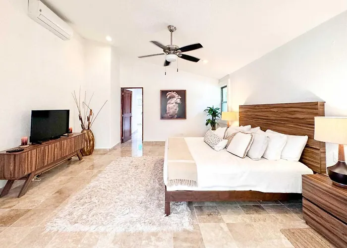 Tropical 3br Retreat W Pool & Essentials * Playa del Carmen
