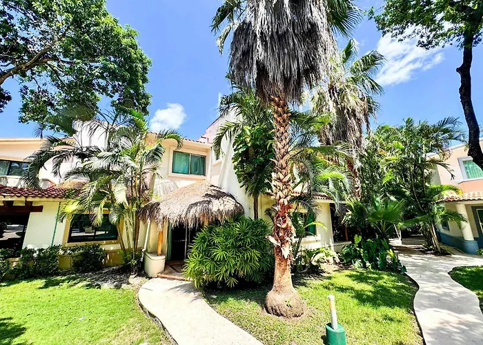 Apartamento Tropical 3br Retreat W Pool & Essentials